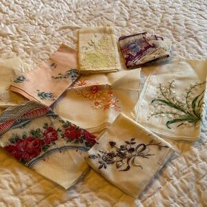 Vintage Floral Embroidered Handkerchief Set